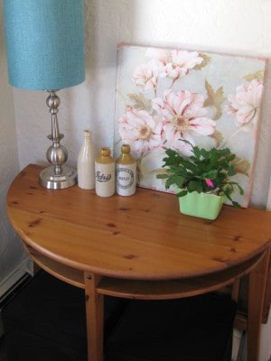 ottoman storage cubes under table in kitchen