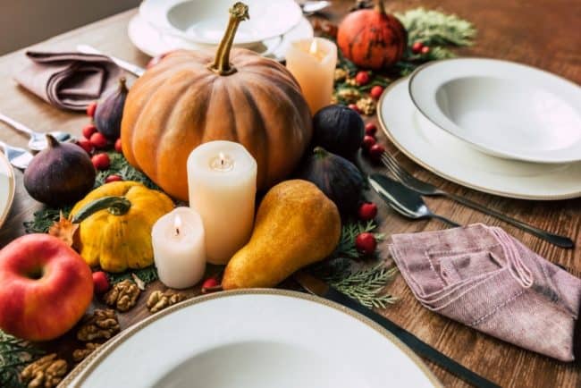 The 7 Easiest DIY Farmhouse Thanksgiving Table Decor Ideas